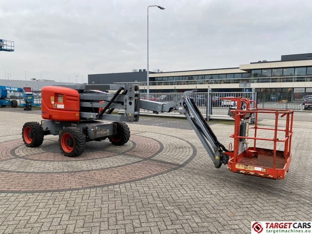 SkyJack SJ51AJ Articulated 4x4 Diesel Boom Lift 1755cm - Plataforma articulada: foto 2 SkyJack SJ51AJ Articulated 4x4 Diesel Boom Lift 1755cm - Plataforma articulada: foto 2