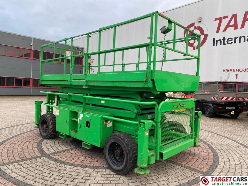 SkyJack SJ9241 RT Diesel 4x4 Scissor Work Lift 1450cm - Plataforma de tijeras: foto 4 SkyJack SJ9241 RT Diesel 4x4 Scissor Work Lift 1450cm - Plataforma de tijeras: foto 4