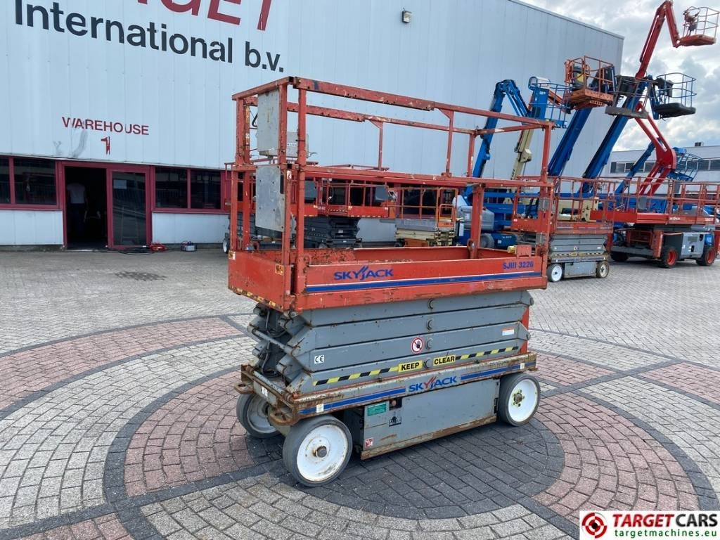 SkyJack SJIII-3226 Electric 3226 Scissor Work Lift 990cm - Plataforma de tijeras: foto 1 SkyJack SJIII-3226 Electric 3226 Scissor Work Lift 990cm - Plataforma de tijeras: foto 1