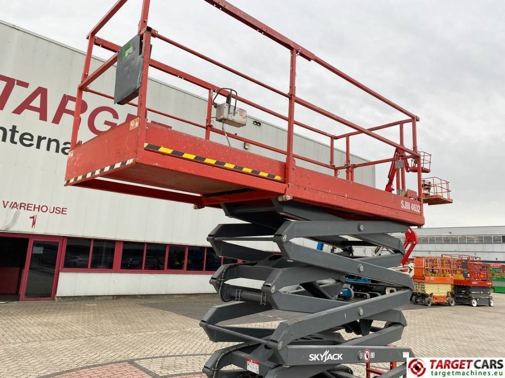 Plataforma de tijeras SkyJack SJIII-4632 Electric 4632 Scissor Work Lift 1170cm: foto 26 Plataforma de tijeras SkyJack SJIII-4632 Electric 4632 Scissor Work Lift 1170cm: foto 26