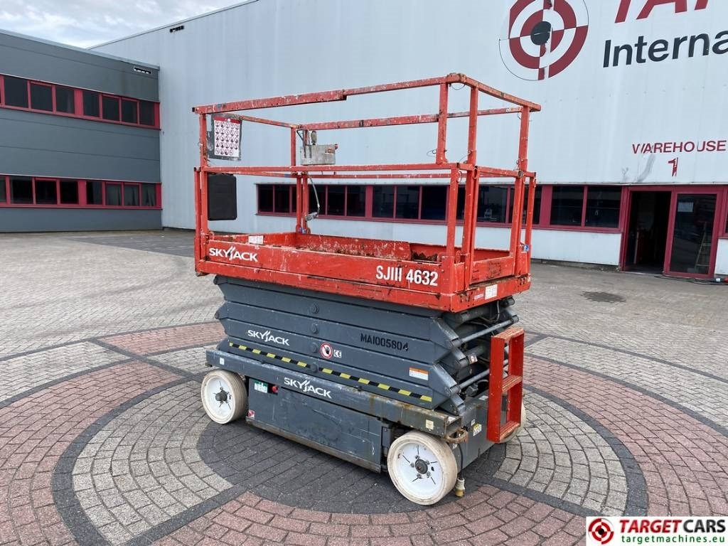 SkyJack SJIII-4632 Electric 4632 Scissor Work Lift 1170cm - Plataforma de tijeras: foto 4 SkyJack SJIII-4632 Electric 4632 Scissor Work Lift 1170cm - Plataforma de tijeras: foto 4