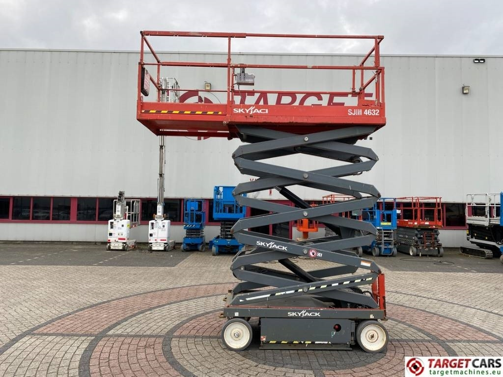 SkyJack SJIII-4632 Electric Scissor SJ4632 WorkLift 1170cm - Plataforma de tijeras: foto 5 SkyJack SJIII-4632 Electric Scissor SJ4632 WorkLift 1170cm - Plataforma de tijeras: foto 5