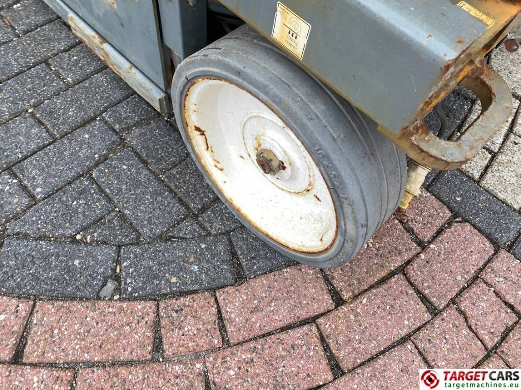 Plataforma de tijeras SkyJack SJIII-4740 Electric 4740 Scissor Work Lift 1380cm: foto 24 Plataforma de tijeras SkyJack SJIII-4740 Electric 4740 Scissor Work Lift 1380cm: foto 24