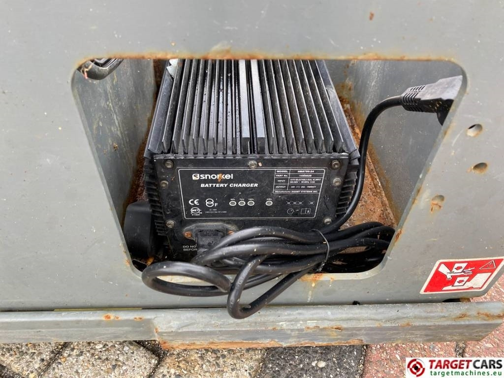 Plataforma de tijeras SkyJack SJIII-4740 Electric 4740 Scissor Work Lift 1380cm: foto 15 Plataforma de tijeras SkyJack SJIII-4740 Electric 4740 Scissor Work Lift 1380cm: foto 15