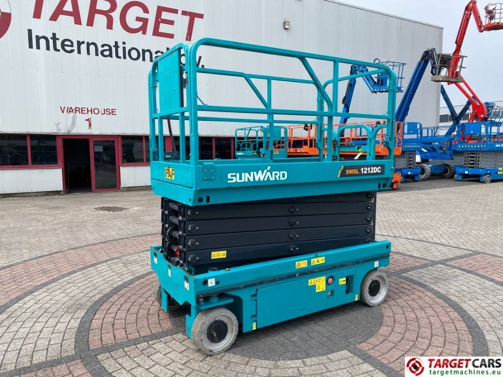 Sunward SWSL1212DC Electric Scissor Work LIft 1200cm - Plataforma de tijeras: foto 1 Sunward SWSL1212DC Electric Scissor Work LIft 1200cm - Plataforma de tijeras: foto 1