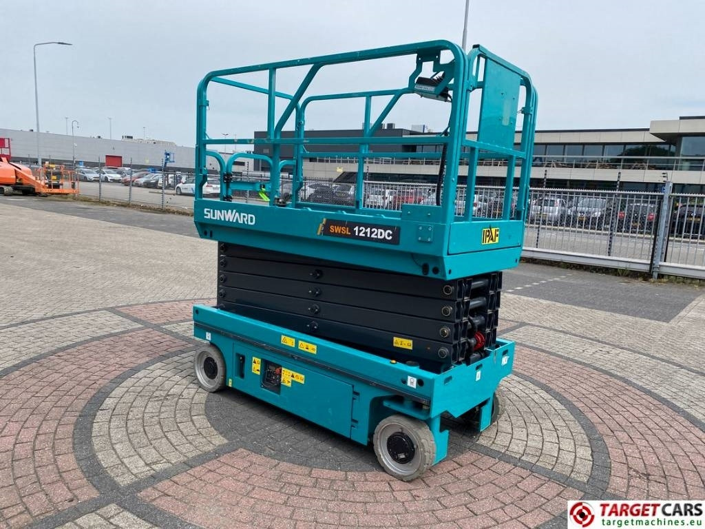 Sunward SWSL1212DC Electric Scissor Work Lift 1200cm - Plataforma de tijeras: foto 2 Sunward SWSL1212DC Electric Scissor Work Lift 1200cm - Plataforma de tijeras: foto 2