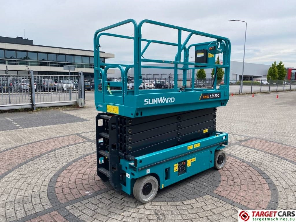 Sunward SWSL1212DC Electric Scissor Work Lift 1200cm - Plataforma de tijeras: foto 3 Sunward SWSL1212DC Electric Scissor Work Lift 1200cm - Plataforma de tijeras: foto 3