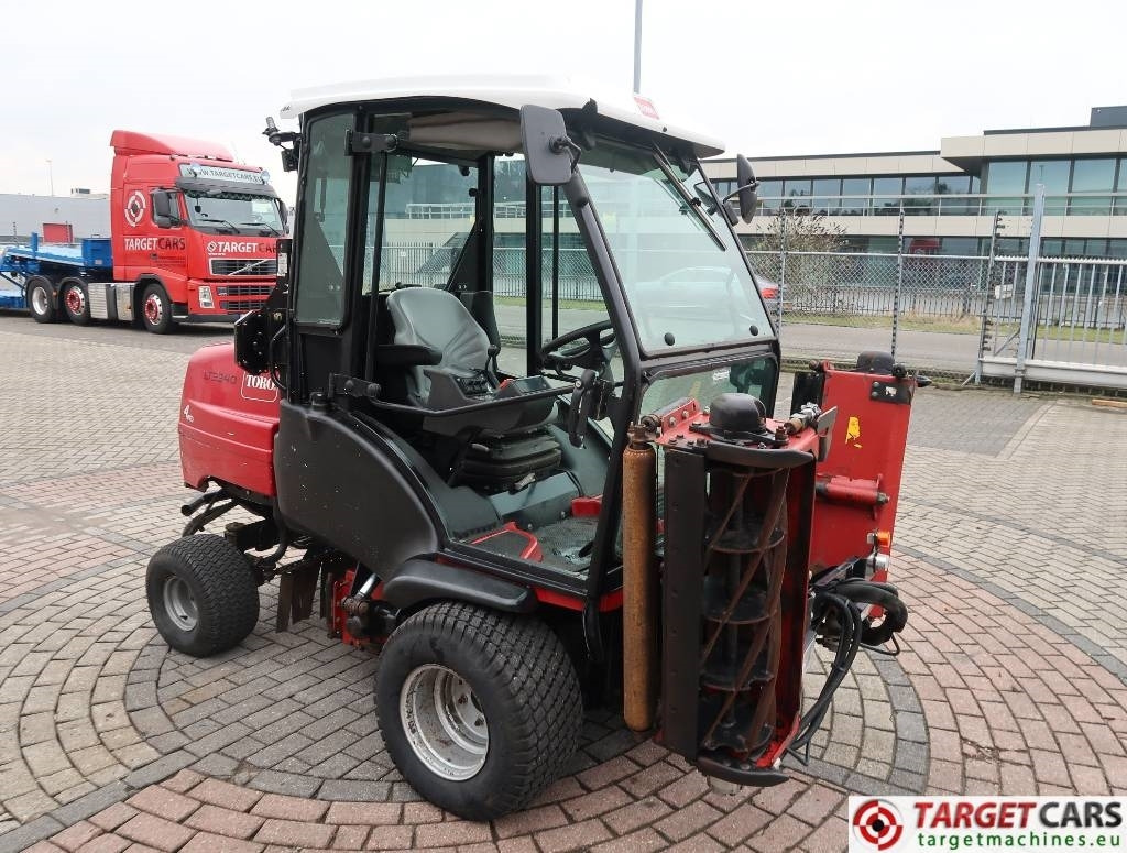 Toro LT3340 3-Gang Hydro 4WD Cylinder Reel Mower - Cortacésped: foto 5 Toro LT3340 3-Gang Hydro 4WD Cylinder Reel Mower - Cortacésped: foto 5