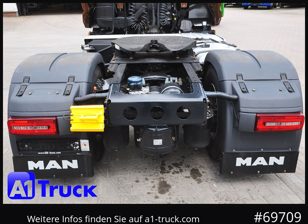 MAN TGX 18,470 BLS Intarder Standklima, Soundsysem - Cabeza tractora: foto 3 MAN TGX 18,470 BLS Intarder Standklima, Soundsysem - Cabeza tractora: foto 3