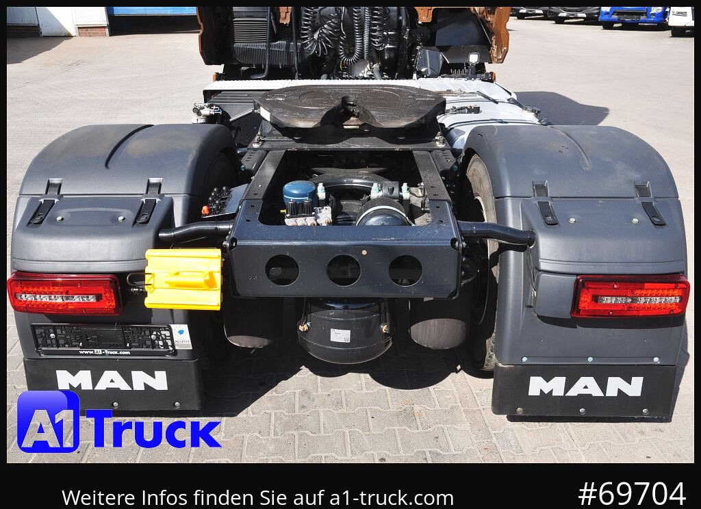 MAN TGX 18,480 BLS Intarder Standklima, Soundsysem - Cabeza tractora: foto 3 MAN TGX 18,480 BLS Intarder Standklima, Soundsysem - Cabeza tractora: foto 3