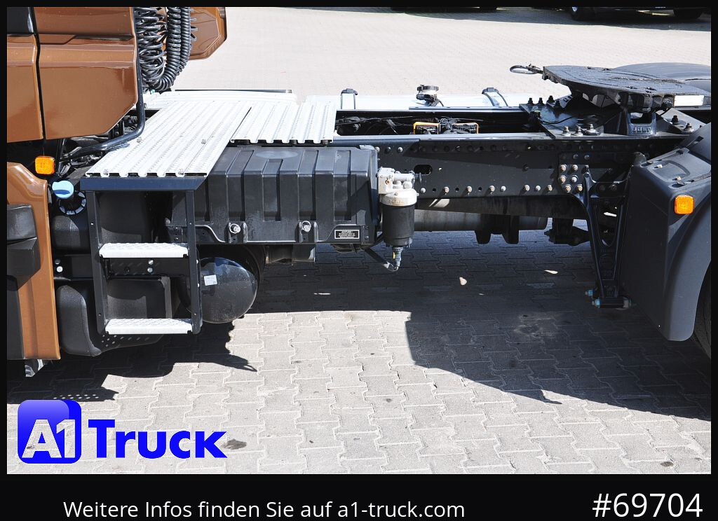 MAN TGX 18,480 BLS Intarder Standklima, Soundsysem - Cabeza tractora: foto 2 MAN TGX 18,480 BLS Intarder Standklima, Soundsysem - Cabeza tractora: foto 2