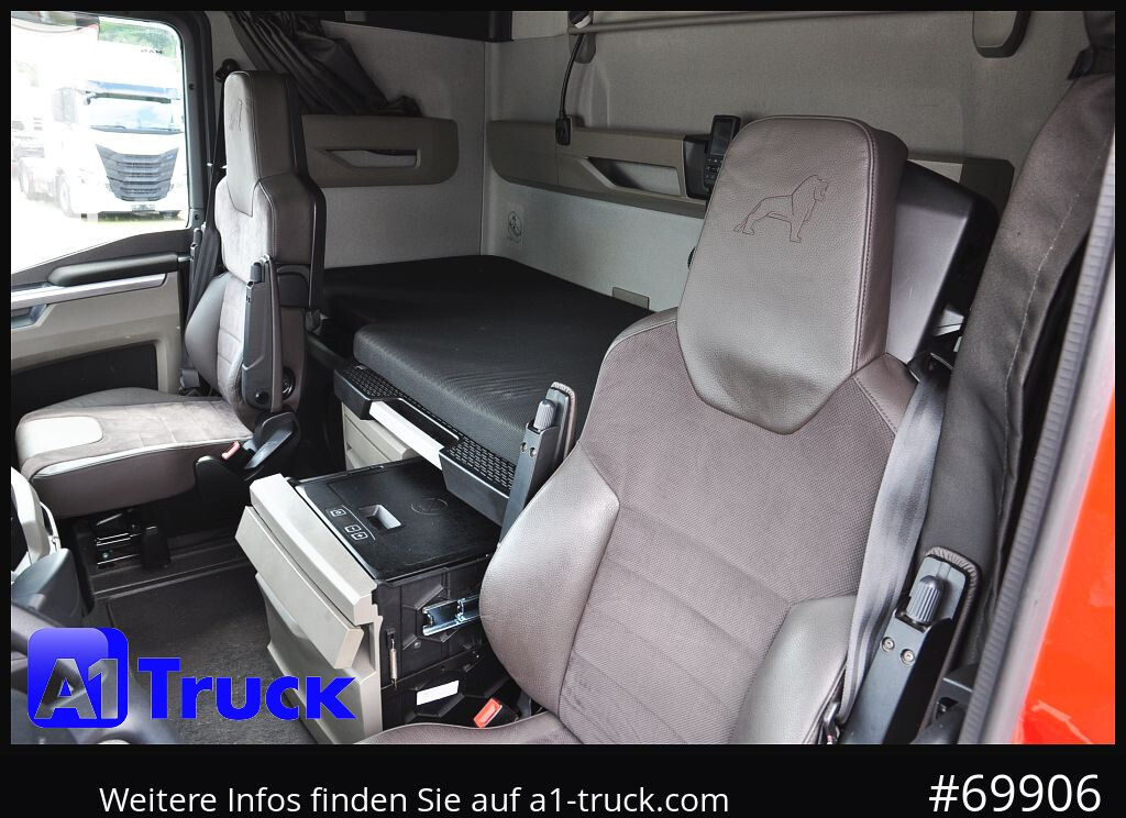 MAN TGX 18,520 LL, SZM. Alufelgen, TV, Navi, Top Ausstattung - Cabeza tractora: foto 4 MAN TGX 18,520 LL, SZM. Alufelgen, TV, Navi, Top Ausstattung - Cabeza tractora: foto 4