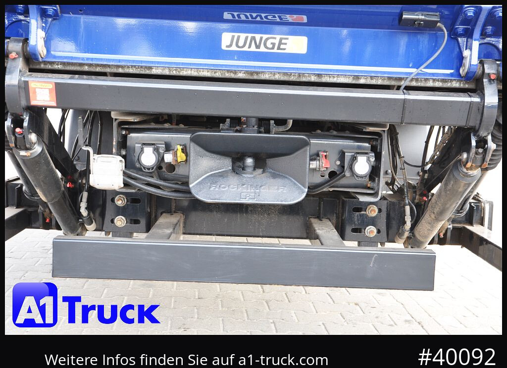 RENAULT D 240, 4x2, Ladebordwand, LBW, guter Zustand - Camión lona: foto 2 RENAULT D 240, 4x2, Ladebordwand, LBW, guter Zustand - Camión lona: foto 2