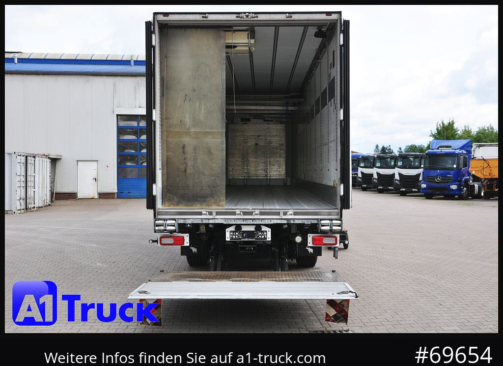 SCHMITZ SKO 24, Ladebordwand LBW 3703h. 309 tkm !! - Semirremolque frigorífico: foto 4 SCHMITZ SKO 24, Ladebordwand LBW 3703h. 309 tkm !! - Semirremolque frigorífico: foto 4