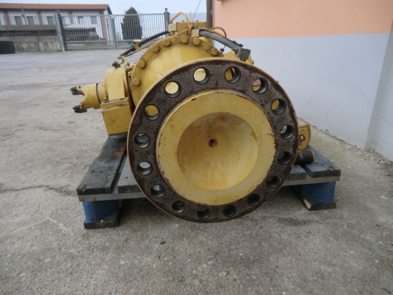 Caterpillar 928G - Eje posterior para Maquinaria de construcción: foto 3 Caterpillar 928G - Eje posterior para Maquinaria de construcción: foto 3