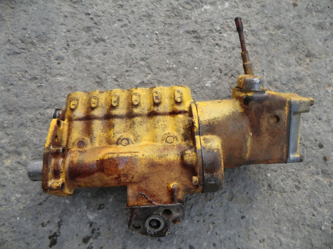 Caterpillar D333 POMPA INIEZIONE - Bomba de combustible para Maquinaria de construcción: foto 1 Caterpillar D333 POMPA INIEZIONE - Bomba de combustible para Maquinaria de construcción: foto 1