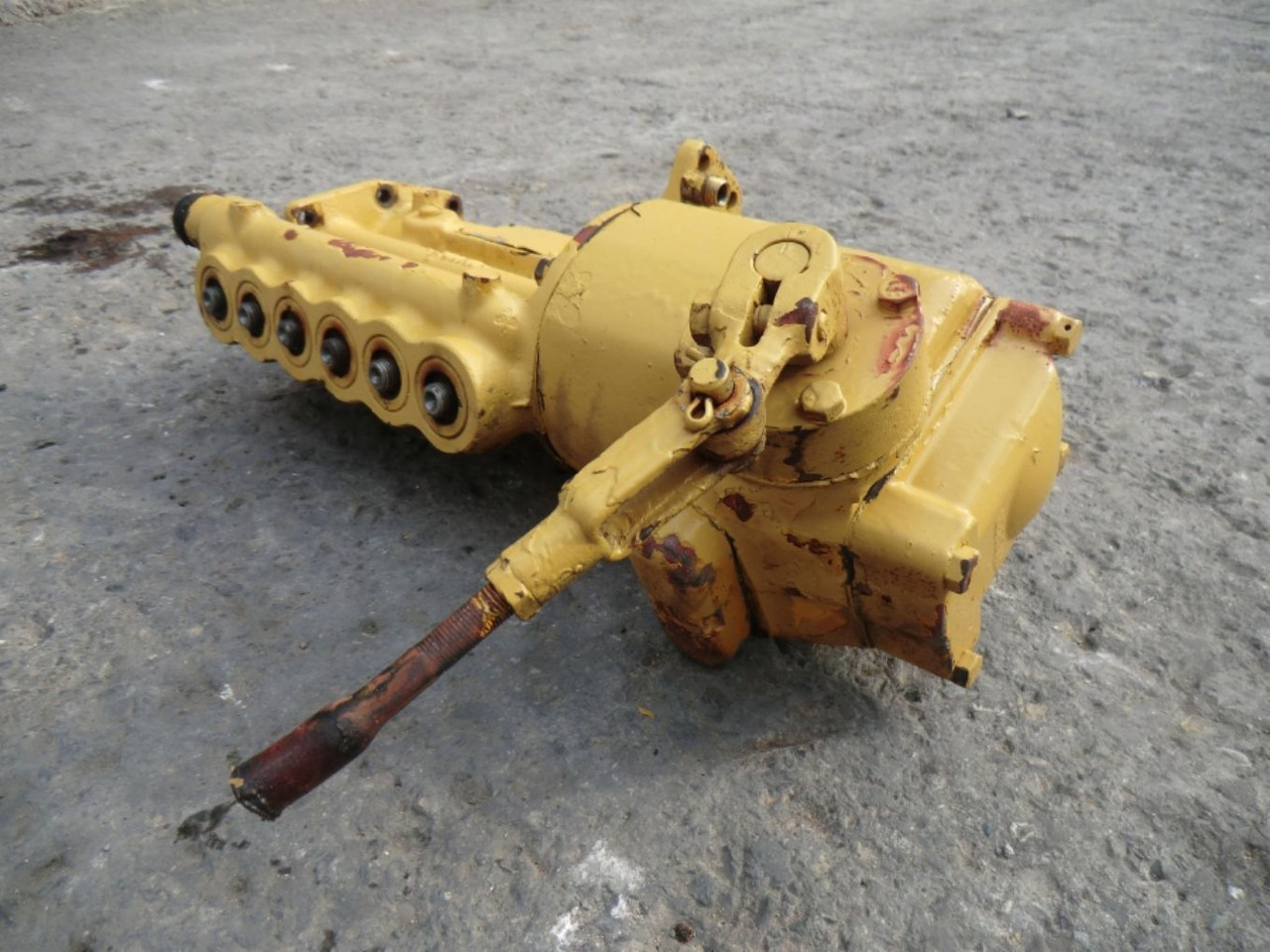 Caterpillar D333 POMPA INIEZIONE - Bomba de combustible para Maquinaria de construcción: foto 2 Caterpillar D333 POMPA INIEZIONE - Bomba de combustible para Maquinaria de construcción: foto 2
