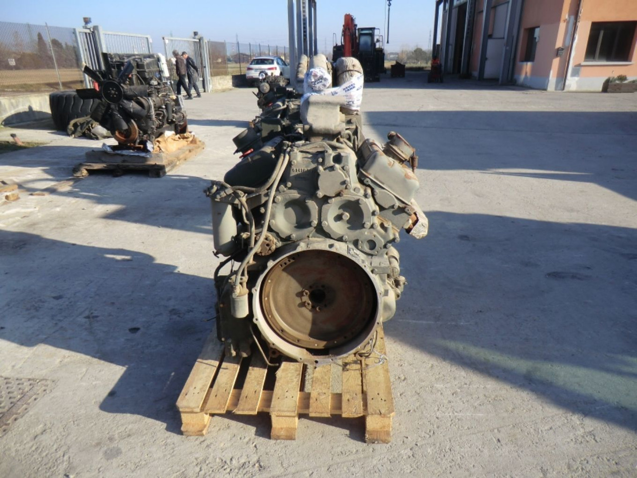 DETROIT DIESEL 8V53 MOTORE MARINO USATO COMPLETO DI TURBO E MOTORINO DI AVVIAMENTO. - Motor para Maquinaria de construcción: foto 2 DETROIT DIESEL 8V53 MOTORE MARINO USATO COMPLETO DI TURBO E MOTORINO DI AVVIAMENTO. - Motor para Maquinaria de construcción: foto 2