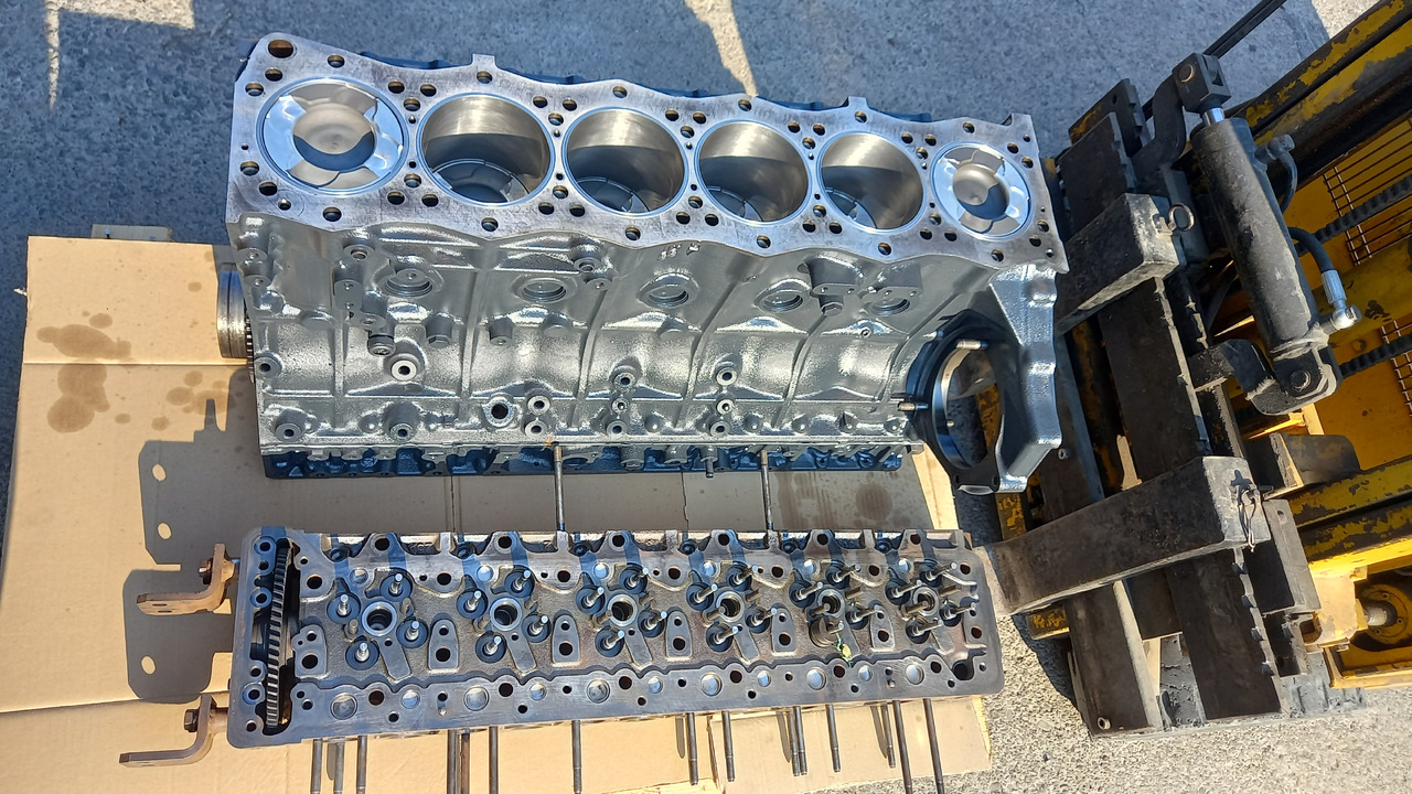 ISUZU 6UZ1 Long Block revisionato composto da monoblocco , albero motore, testa. - Motor para Maquinaria de construcción: foto 3 ISUZU 6UZ1 Long Block revisionato composto da monoblocco , albero motore, testa. - Motor para Maquinaria de construcción: foto 3