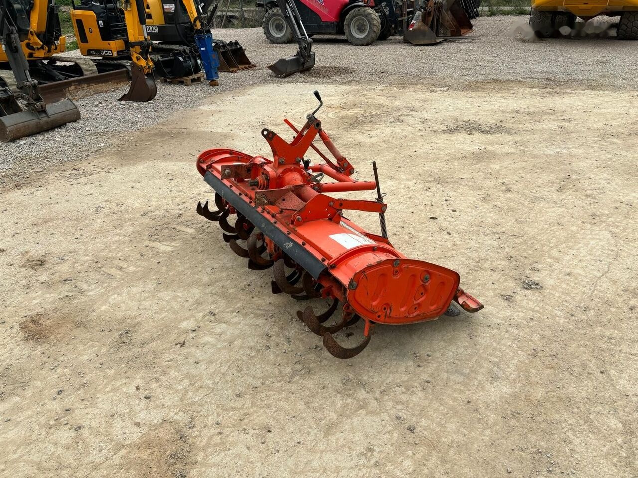 Kubota R 15 N - Rotocultivador: foto 4 Kubota R 15 N - Rotocultivador: foto 4