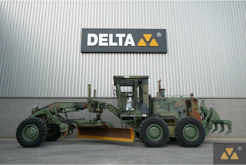 Caterpillar 130G Ex-army - Grader: foto 1 Caterpillar 130G Ex-army - Grader: foto 1