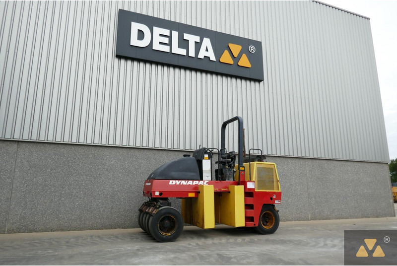 Dynapac CP142 - Rodillo de neumáticos: foto 4 Dynapac CP142 - Rodillo de neumáticos: foto 4