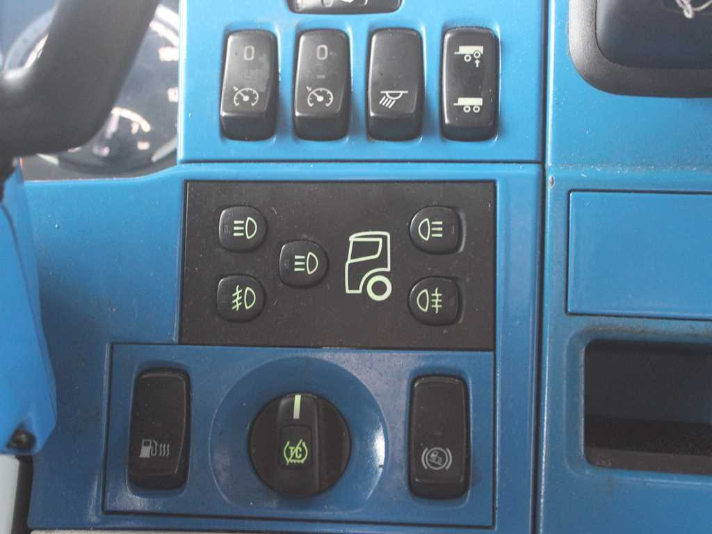 Cabeza tractora Scania R 450, EURO 6, RETARDER, AIR SUSPENSION: foto 12 Cabeza tractora Scania R 450, EURO 6, RETARDER, AIR SUSPENSION: foto 12