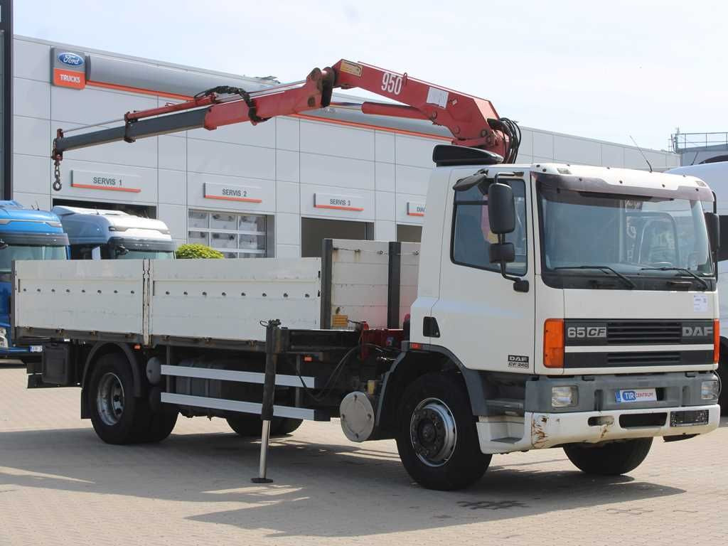 DAF CF 240, CRANE HMF 953 K2, PNEU 80% - Camión grúa: foto 2 DAF CF 240, CRANE HMF 953 K2, PNEU 80% - Camión grúa: foto 2