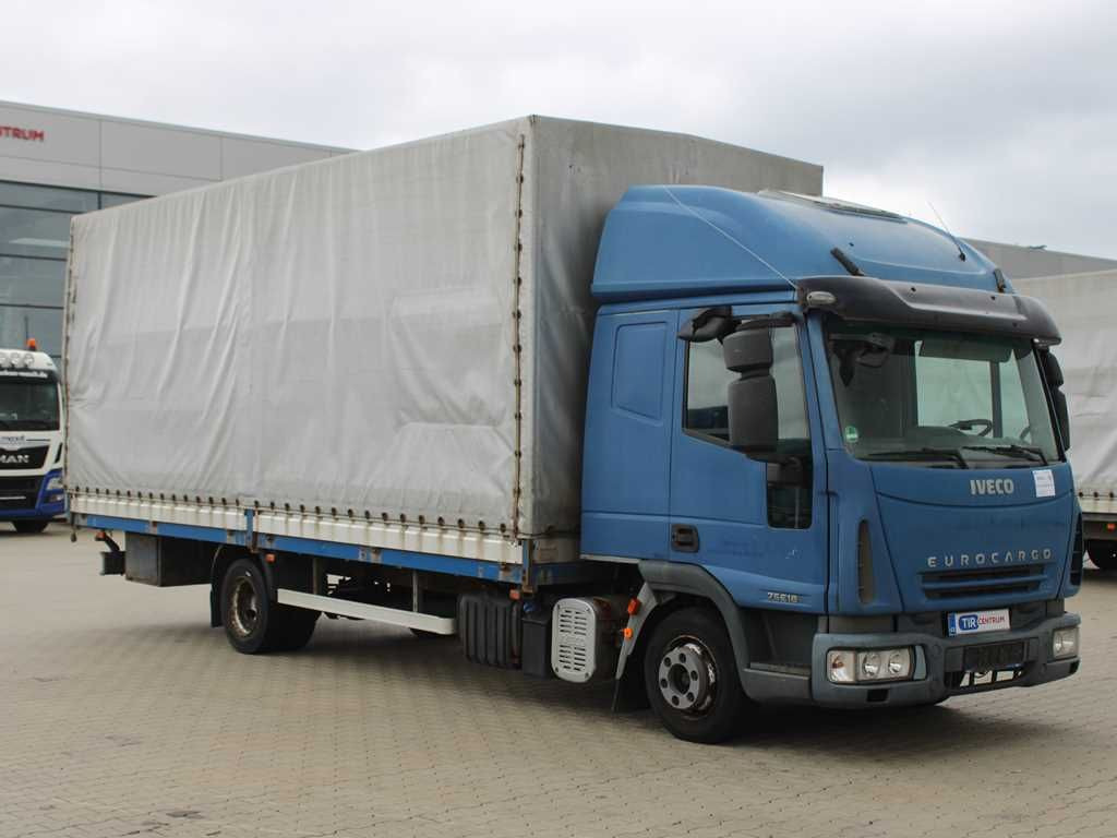 Iveco EUROCARGO 75E18, EURO 4 , PNEU 80% - Furgoneta con lona: foto 2 Iveco EUROCARGO 75E18, EURO 4 , PNEU 80% - Furgoneta con lona: foto 2