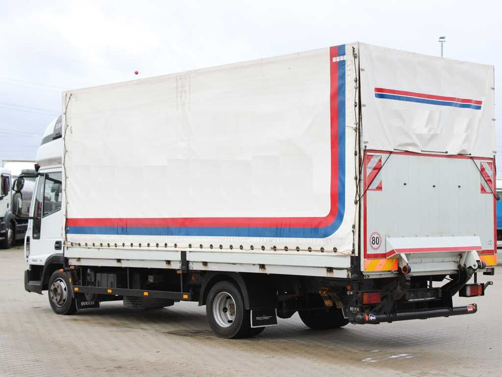 Iveco EUROCARGO 75E18, TAIL LIFT, SLEEPING CABIN - Furgoneta con lona: foto 4 Iveco EUROCARGO 75E18, TAIL LIFT, SLEEPING CABIN - Furgoneta con lona: foto 4