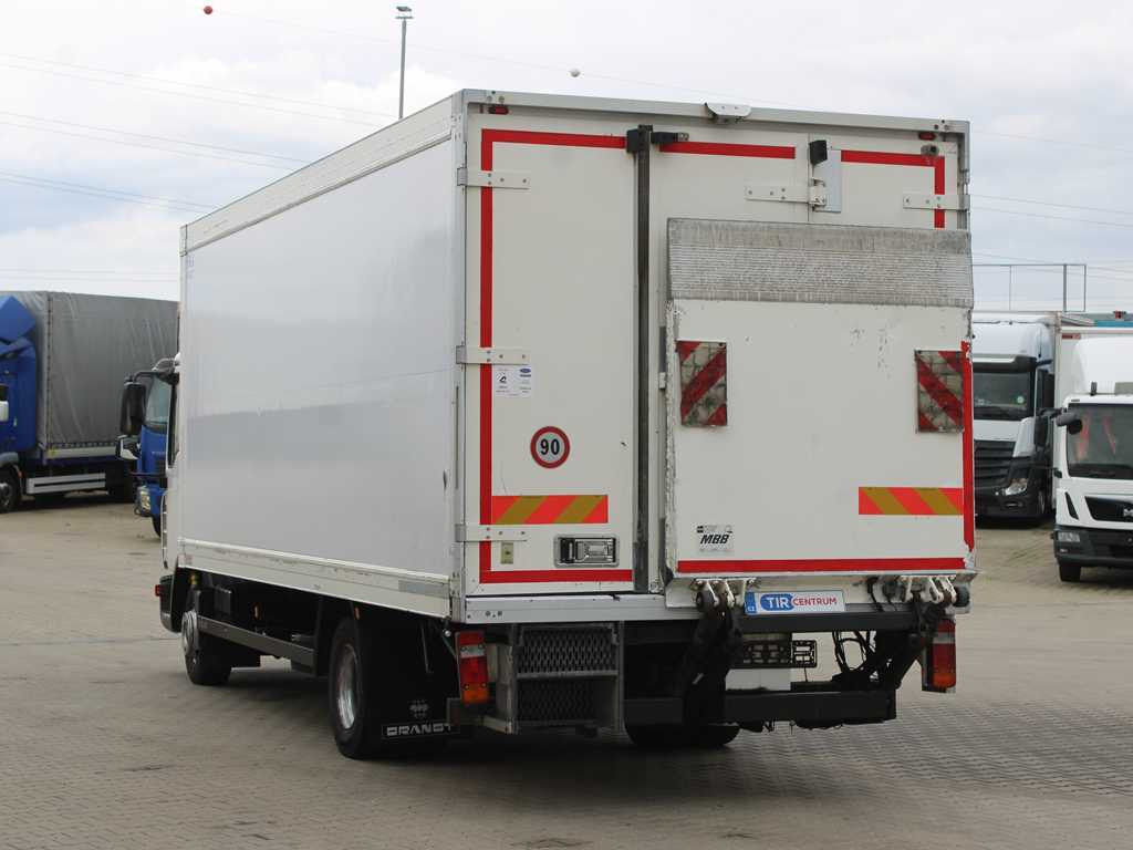 MAN TGL 12.210, EURO 4, HYDRAULIC FRONT, CARRIER SUPRA 850 Mt, 2X EVAPORATOR - Camión frigorífico: foto 5 MAN TGL 12.210, EURO 4, HYDRAULIC FRONT, CARRIER SUPRA 850 Mt, 2X EVAPORATOR - Camión frigorífico: foto 5