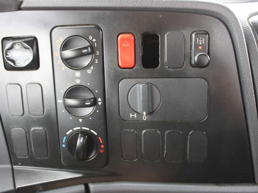 Leasing de  Mercedes-Benz ATEGO 1018, EURO 3, CRANE FASSI F40A.21 Mercedes-Benz ATEGO 1018, EURO 3, CRANE FASSI F40A.21: foto 16