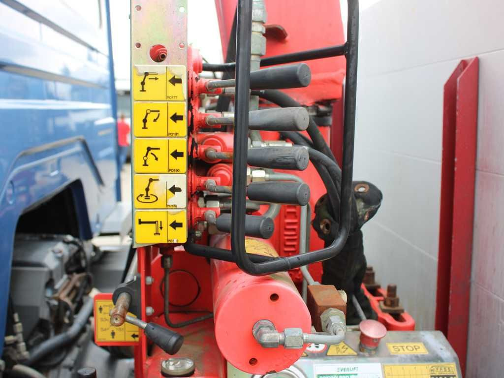 Leasing de  Mercedes-Benz ATEGO 1018, EURO 3, CRANE FASSI F40A.21 Mercedes-Benz ATEGO 1018, EURO 3, CRANE FASSI F40A.21: foto 8