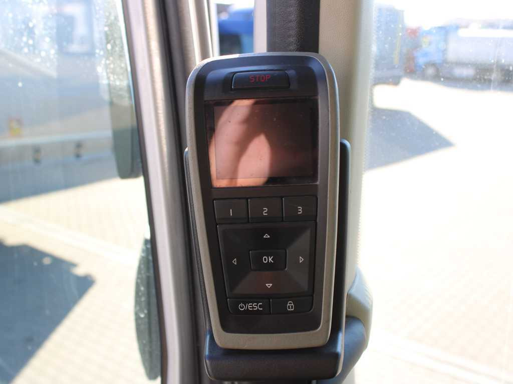 Camión volquete Volvo FH 750, EURO 6, 8X4, LIFTING AXLE, VEB +, 17m³: foto 13