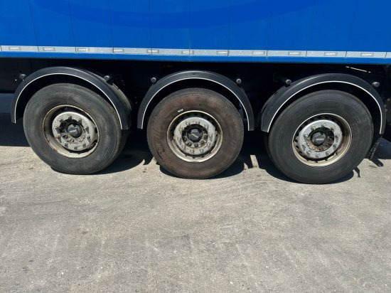 Kempf SKM 39 Alu-Kastenmulde 55m³ Rollplane - Semirremolque volquete: foto 4 Kempf SKM 39 Alu-Kastenmulde 55m³ Rollplane - Semirremolque volquete: foto 4