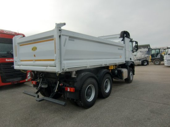 Mercedes-Benz Arocs 3348, 6x4 ,Retarder, Meiller ,Euro 6 Bordmatik - Camión volquete: foto 4 Mercedes-Benz Arocs 3348, 6x4 ,Retarder, Meiller ,Euro 6 Bordmatik - Camión volquete: foto 4
