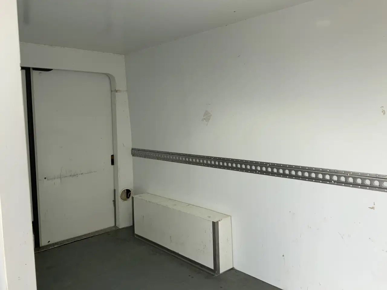 Ford Transit 350 2.0 TDCI L3H2 Trend Koelauto & Vries Automaat - Furgoneta frigorifica: foto 5 Ford Transit 350 2.0 TDCI L3H2 Trend Koelauto & Vries Automaat - Furgoneta frigorifica: foto 5