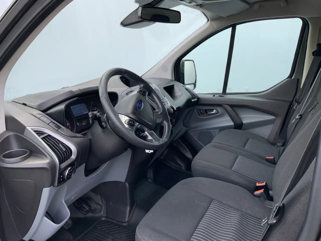 Ford Transit Custom 270 2.2 TDCI L1H1 Trend Airco Camera Cruise Dakdra - Furgoneta pequeña: foto 5 Ford Transit Custom 270 2.2 TDCI L1H1 Trend Airco Camera Cruise Dakdra - Furgoneta pequeña: foto 5