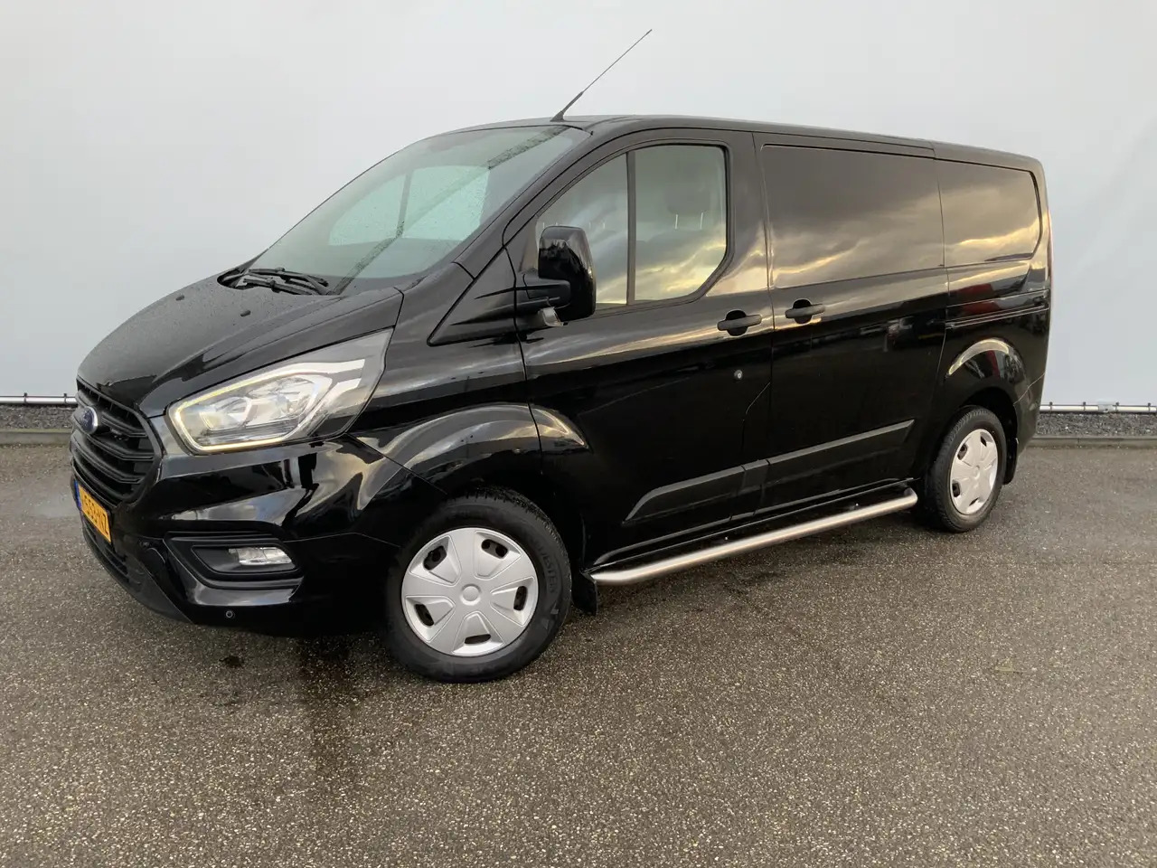 Ford Transit Custom 280 2.0 TDCI L1H1 Automaat Dub Schuifdeur Side Bar - Furgón: foto 1 Ford Transit Custom 280 2.0 TDCI L1H1 Automaat Dub Schuifdeur Side Bar - Furgón: foto 1