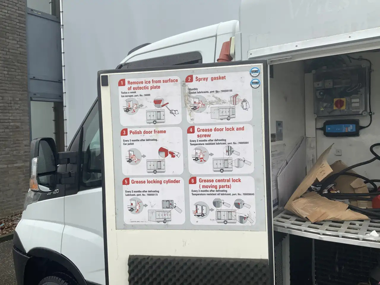 Iveco Daily 35S12 2.3 345 vries Auto 40 gr onder nul. 10 Deure - Furgoneta frigorifica: foto 5 Iveco Daily 35S12 2.3 345 vries Auto 40 gr onder nul. 10 Deure - Furgoneta frigorifica: foto 5