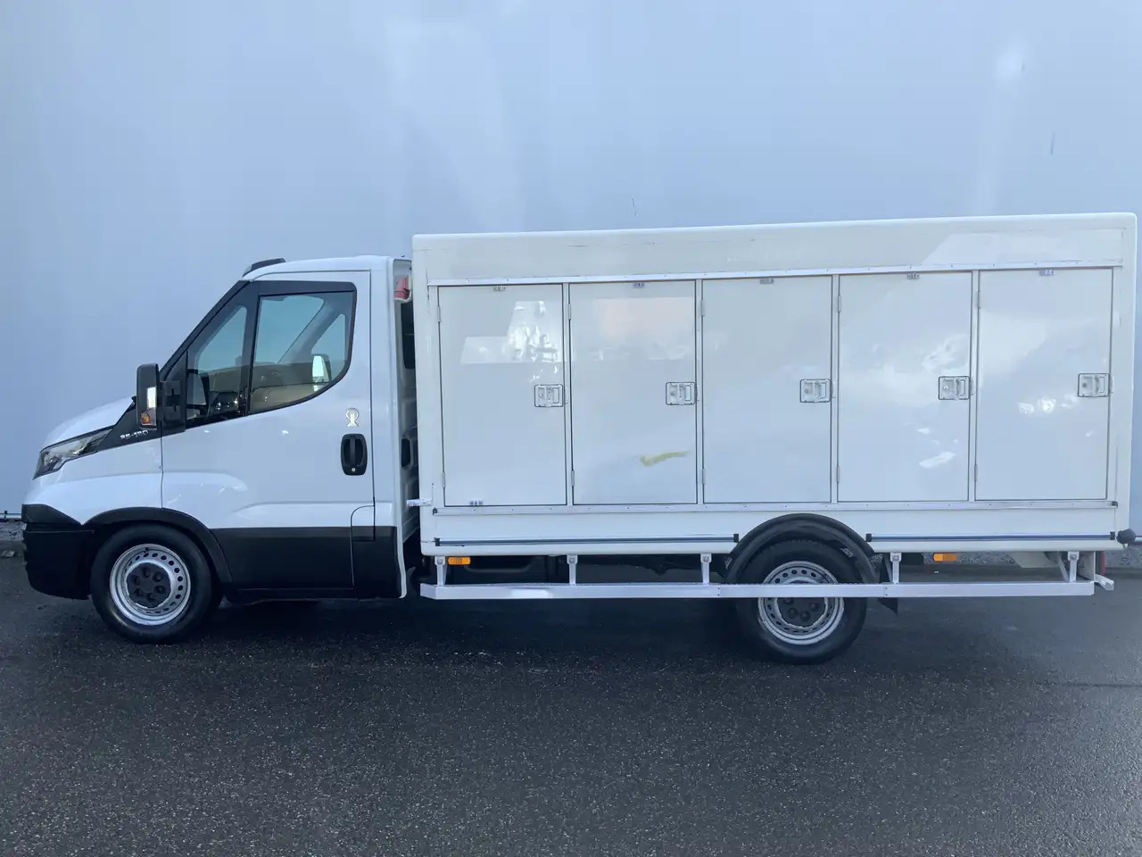 Iveco Daily 35S13 2.3 345 IJswagen -0.40 gr 10 deuren Euro 5 B - Furgoneta frigorifica: foto 3 Iveco Daily 35S13 2.3 345 IJswagen -0.40 gr 10 deuren Euro 5 B - Furgoneta frigorifica: foto 3