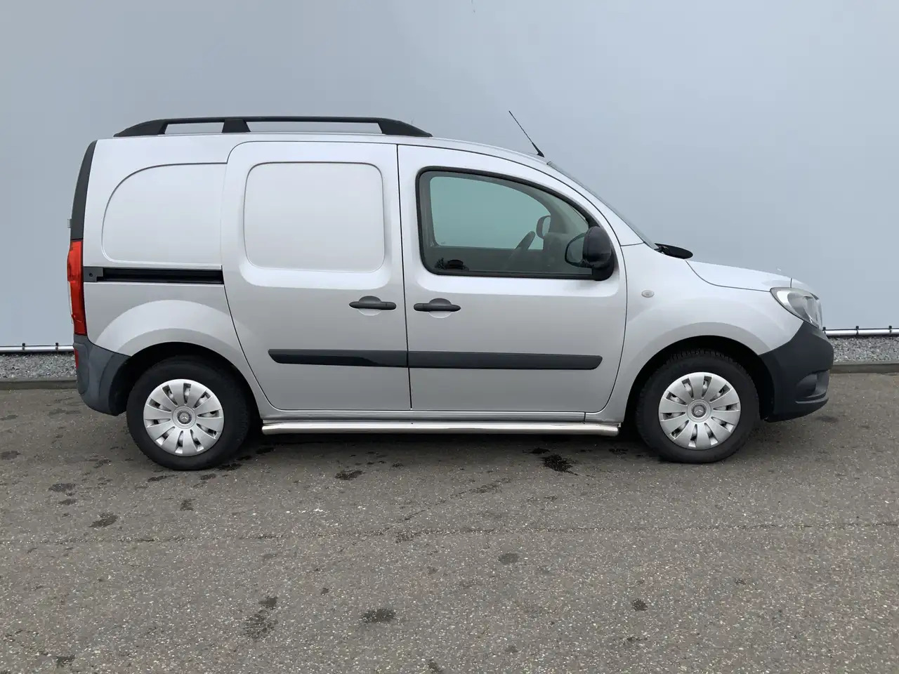 Furgoneta pequeña Mercedes-Benz Citan 109 CDI BlueEFFICIENCY Business Ambition Airco Tre: foto 15