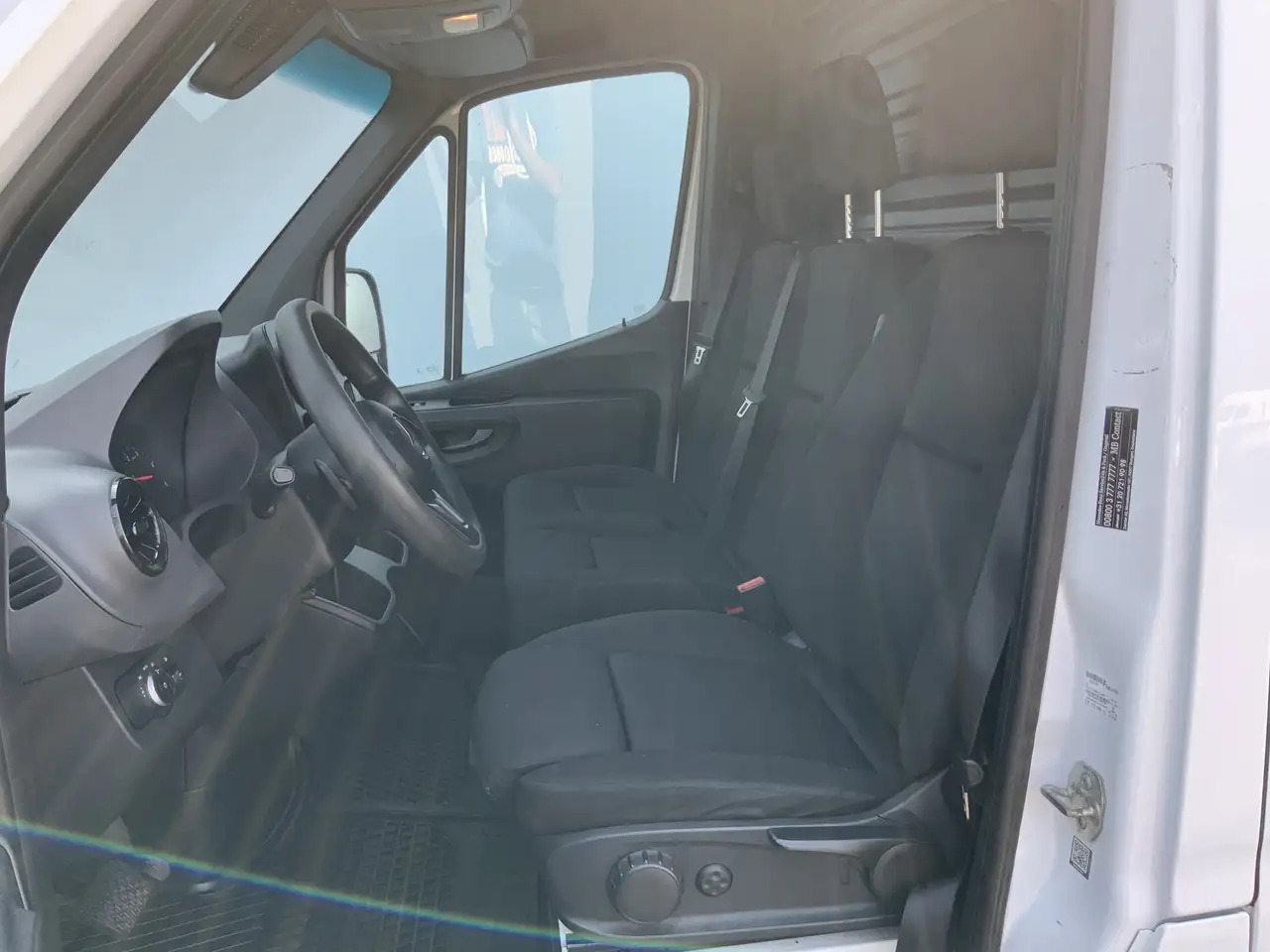Mercedes-Benz Sprinter 311 2.2 CDI L2H2 Automaat Airco 3 Zits 2000 kg Sid - Furgón: foto 4 Mercedes-Benz Sprinter 311 2.2 CDI L2H2 Automaat Airco 3 Zits 2000 kg Sid - Furgón: foto 4