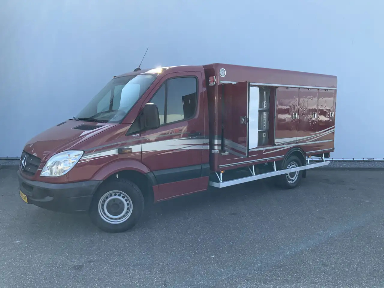 Mercedes-Benz Sprinter 313 2.2 CDI 366 Vriesauto _40gr 10 Deuren werkt 10 - Furgoneta frigorifica: foto 1 Mercedes-Benz Sprinter 313 2.2 CDI 366 Vriesauto _40gr 10 Deuren werkt 10 - Furgoneta frigorifica: foto 1