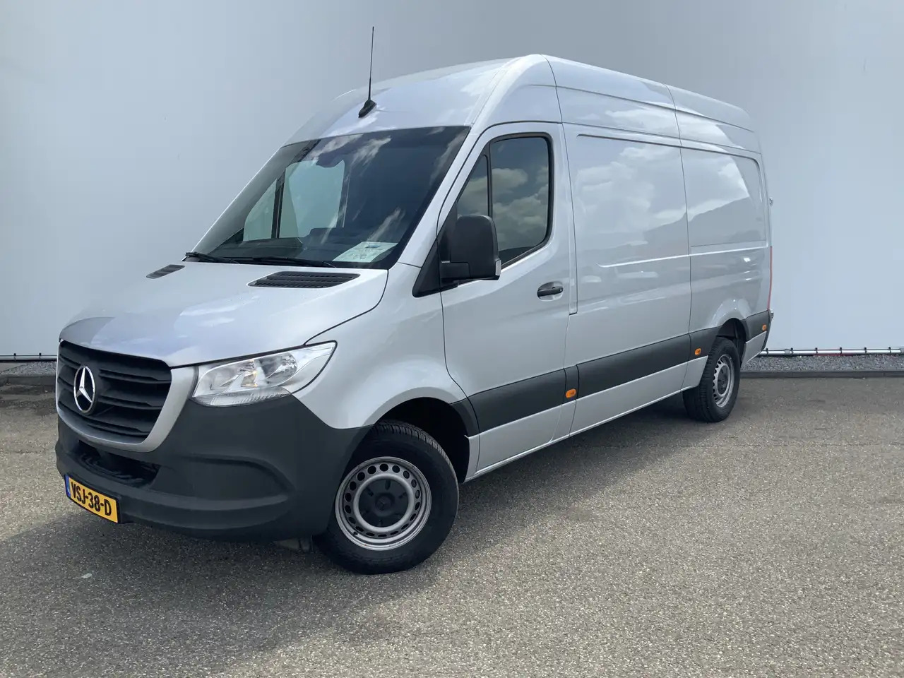 Mercedes-Benz Sprinter 315 1.9 CDI L2H2 Automaat 3 Zits Airco Navi Camera - Furgón: foto 1 Mercedes-Benz Sprinter 315 1.9 CDI L2H2 Automaat 3 Zits Airco Navi Camera - Furgón: foto 1