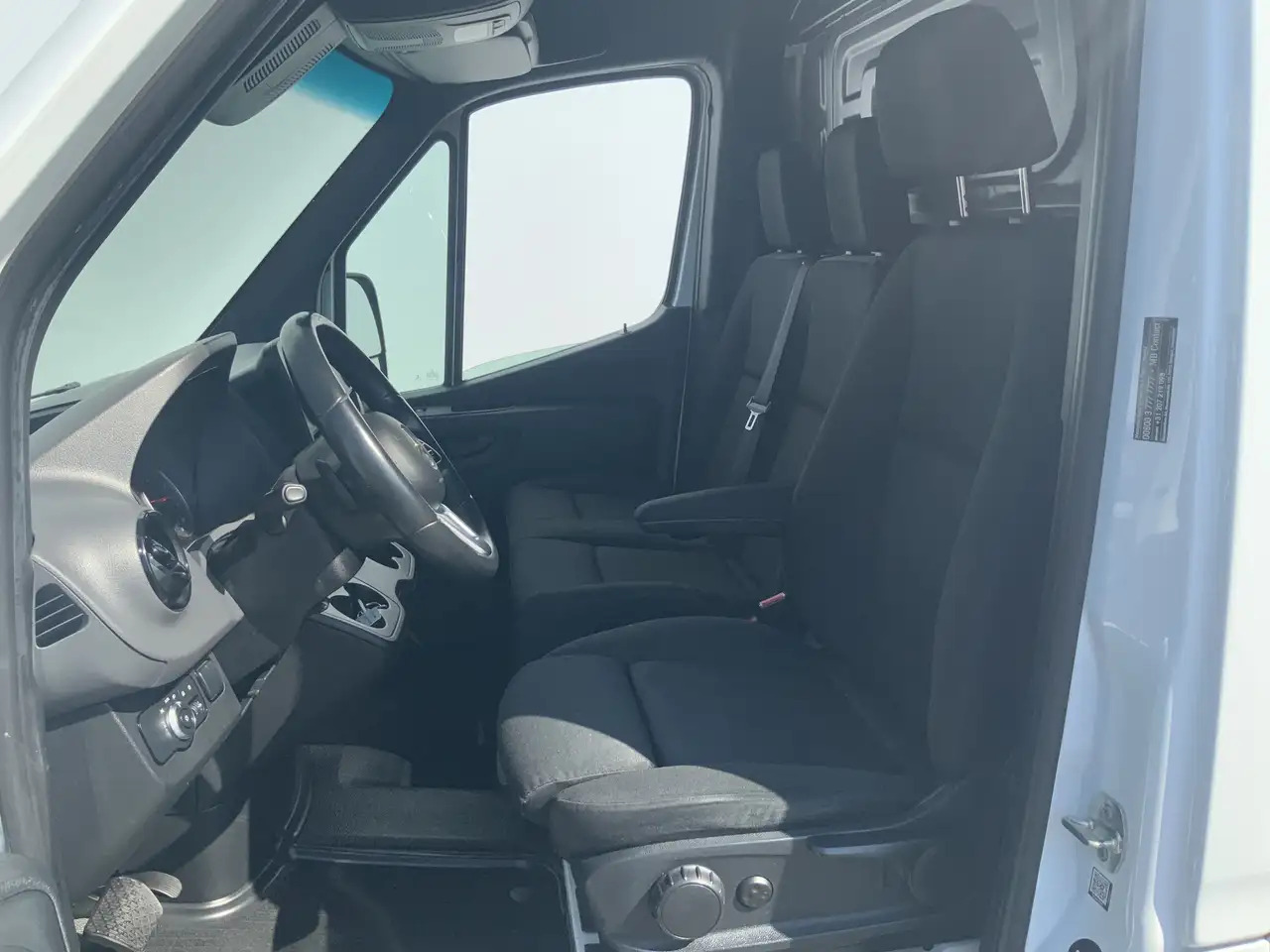 Mercedes-Benz Sprinter 316 2.2 CDI L2H2 DC Automaat Cruise Airco 3 Zits W - Furgón: foto 4 Mercedes-Benz Sprinter 316 2.2 CDI L2H2 DC Automaat Cruise Airco 3 Zits W - Furgón: foto 4