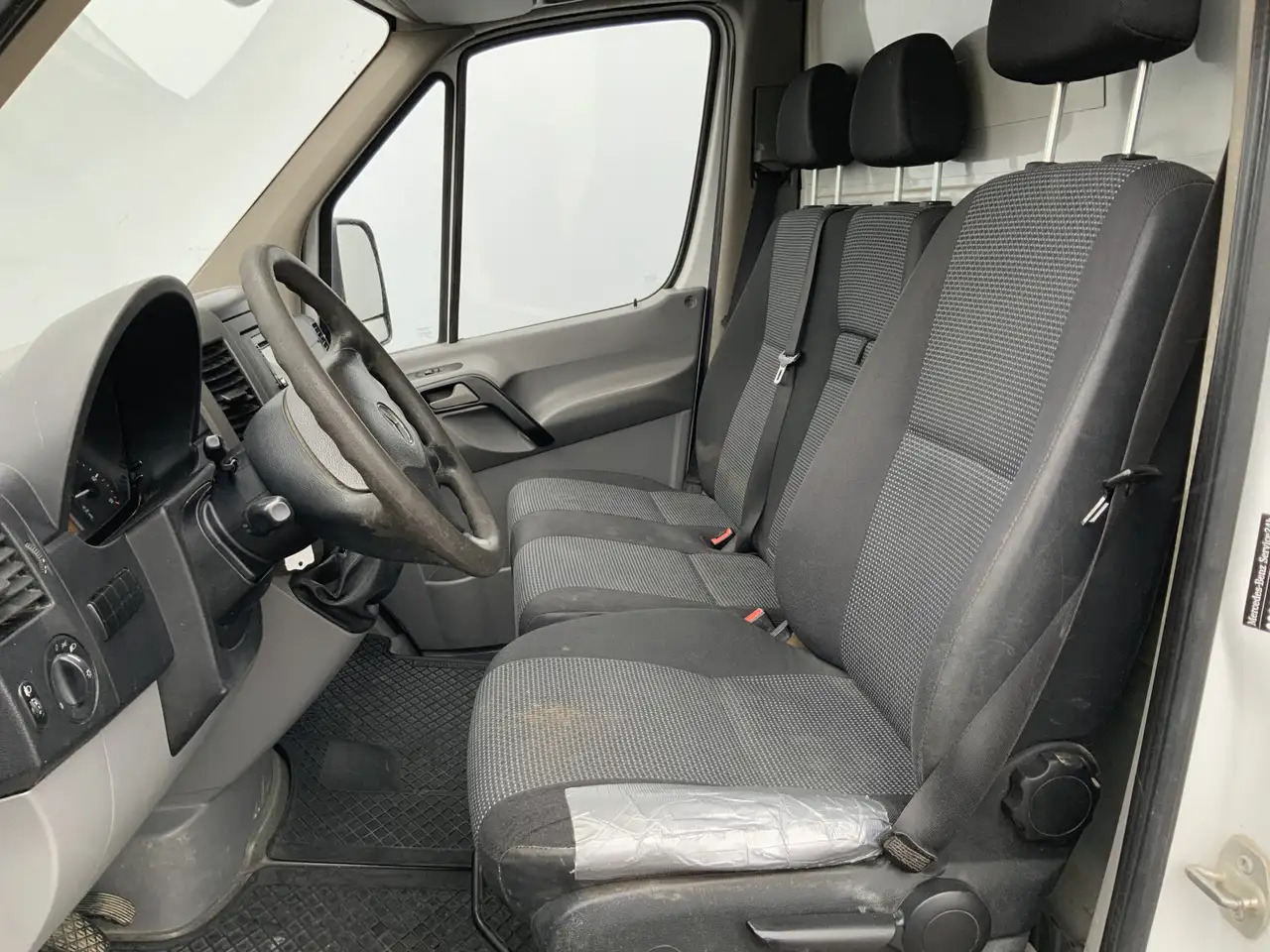 Mercedes-Benz Sprinter 513 2.2 CDI 432 Meubelbak & Deuren 3 Zits Cruise T - Furgoneta caja cerrada: foto 4 Mercedes-Benz Sprinter 513 2.2 CDI 432 Meubelbak & Deuren 3 Zits Cruise T - Furgoneta caja cerrada: foto 4