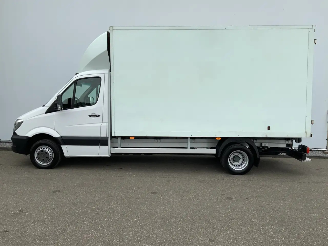 Mercedes-Benz Sprinter 516 2.2 CDI 432 Meubelbak&Deuren &Trap Airco 3 Zit - Furgoneta caja cerrada: foto 3 Mercedes-Benz Sprinter 516 2.2 CDI 432 Meubelbak&Deuren &Trap Airco 3 Zit - Furgoneta caja cerrada: foto 3