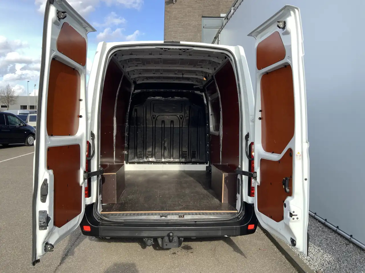 Furgón Nissan NV400 2.3 dCi L2H2 Optima L2H2 Airco Cruise Trekhaak 250: foto 10