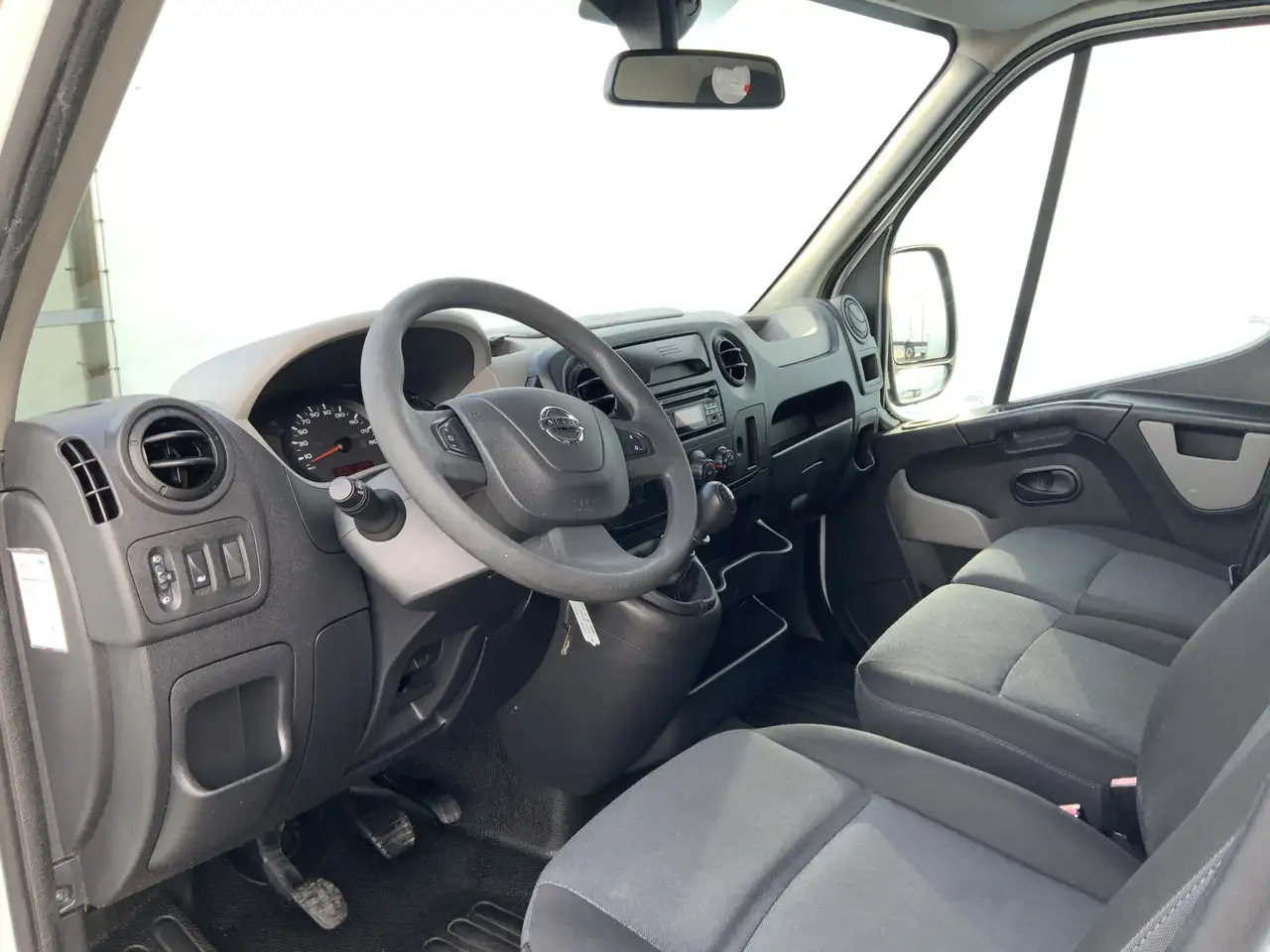 Furgón Nissan NV400 2.3 dCi L2H2 Optima L2H2 Airco Cruise Trekhaak 250: foto 6